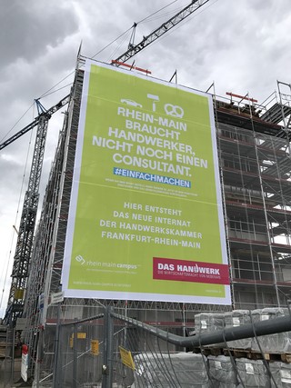 Baubanner Internat Weiterstadt